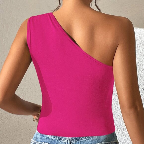 NWOT Rose Asymmetrical Neck Knotted Hem Sleeveless Top - Picture 2 of 4